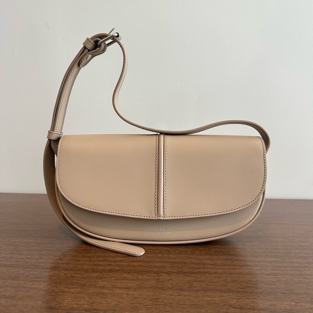 A.P.C. Elegant Tan Betty Shoulder Bag